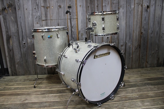 Ludwig 70's Super Classic Outfit in Silver Sparkle